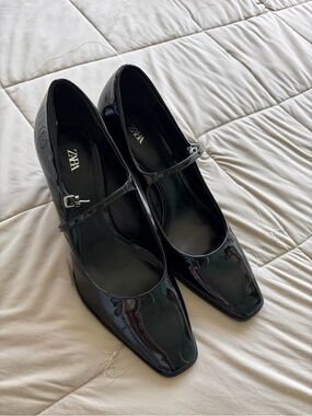 Zara Ladies Black Mary Jane 2” Heel